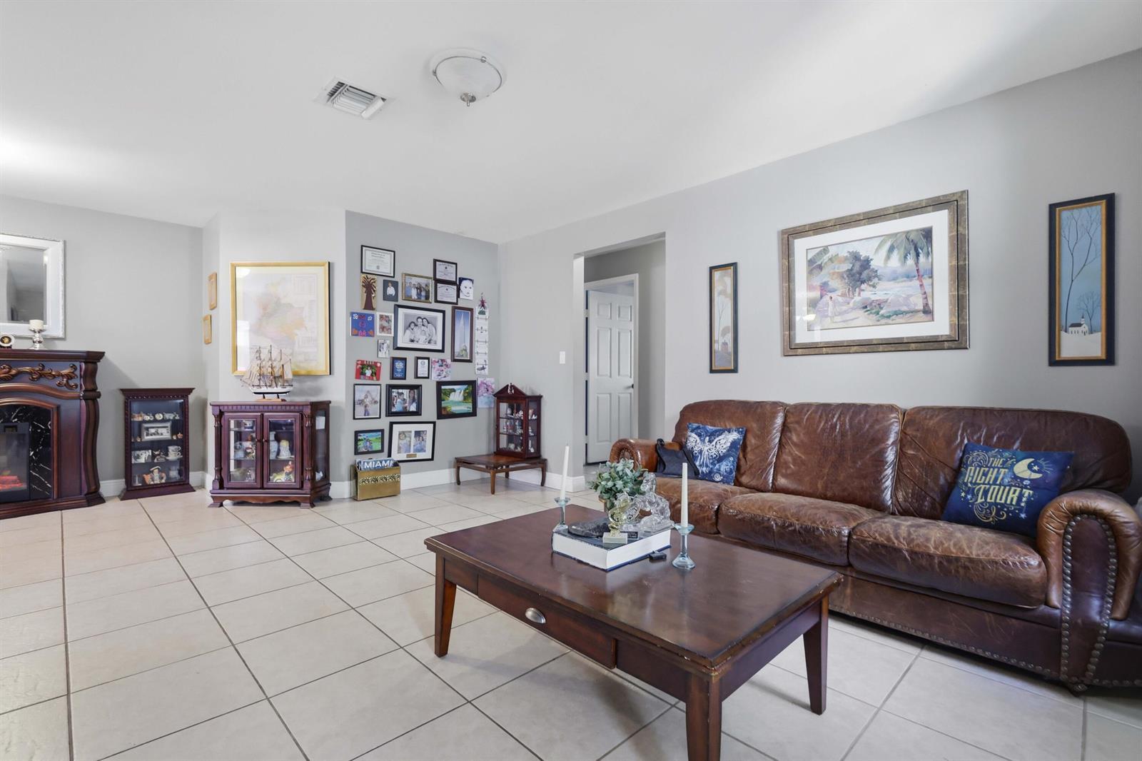 20233 SW 85th Court, Cutler Bay FL 33189 photo 3