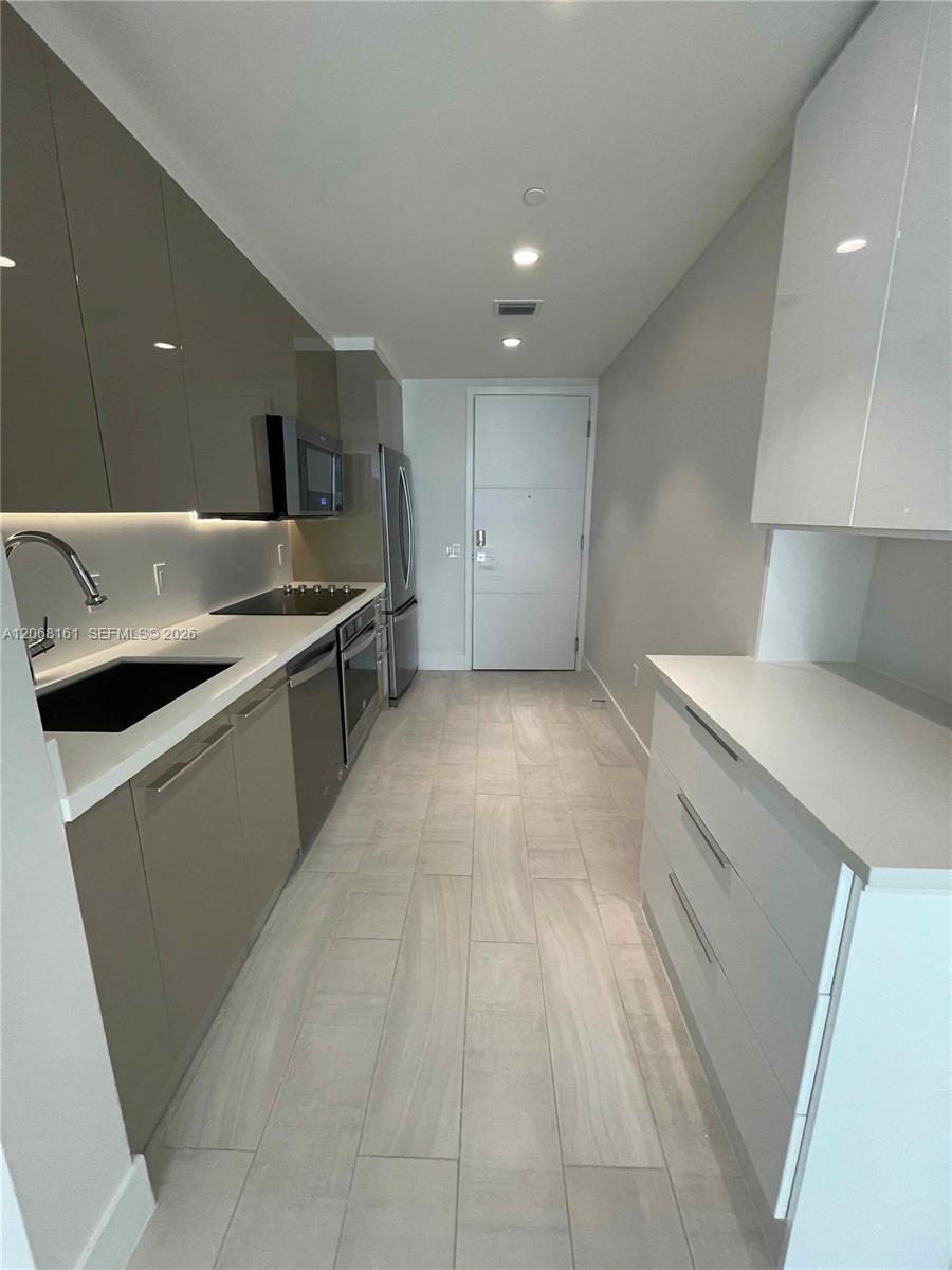 2000 Metropica Way # 308, Sunrise FL 33323 photo 4