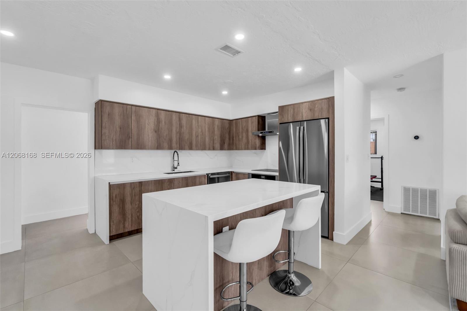 1524 NE 14th Ter, Fort Lauderdale FL 33304 photo 3