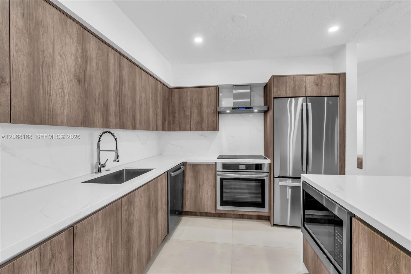 1524 NE 14th Ter, Fort Lauderdale FL 33304 photo 4