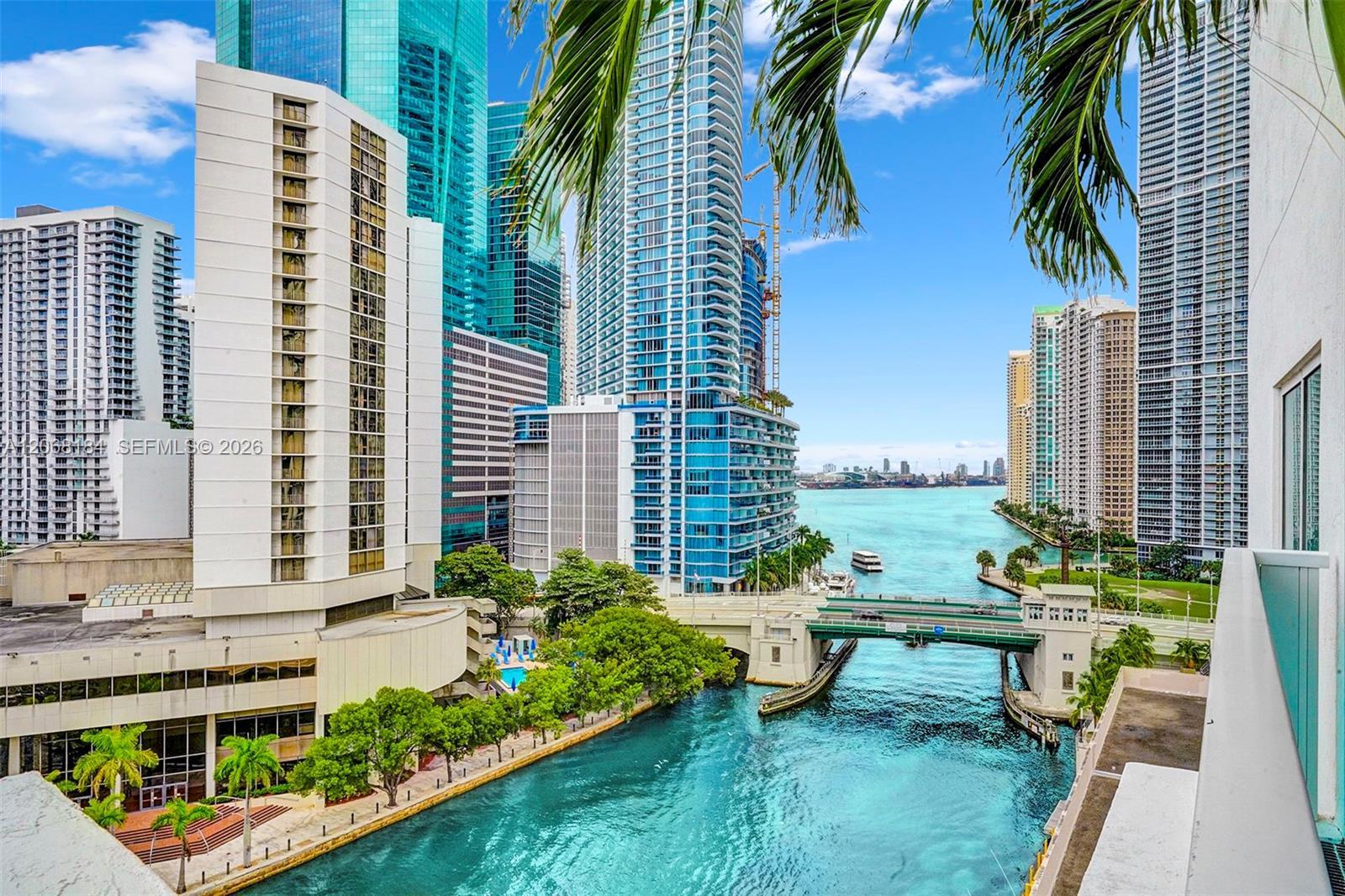 31 SE 5th St # 902, Miami FL 33131