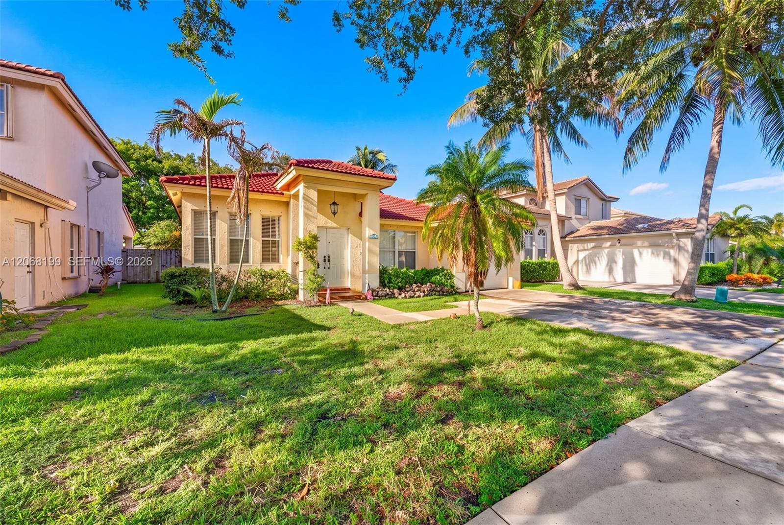13976 S Cypress Cove Cir, Davie FL 33325 photo 3