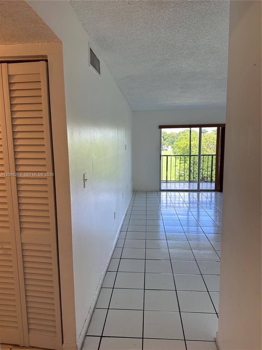 Miami, FL 33174 photo 4