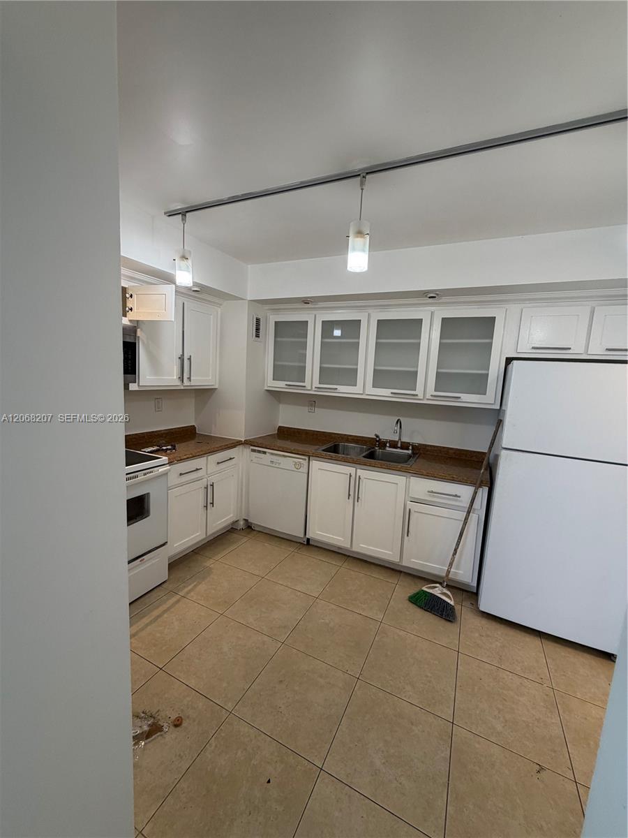 5838 Collins Ave # 4A, Miami Beach FL 33140 photo 3