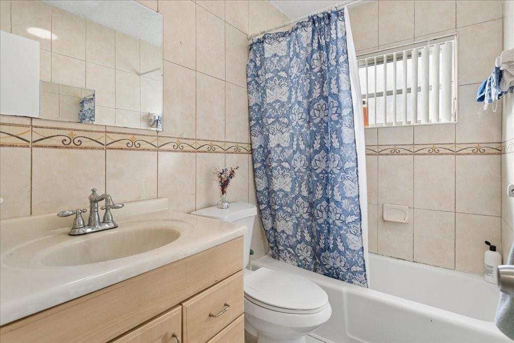 4290 NW 49th Terrace NW, Lauderdale Lakes FL 33319 photo 4