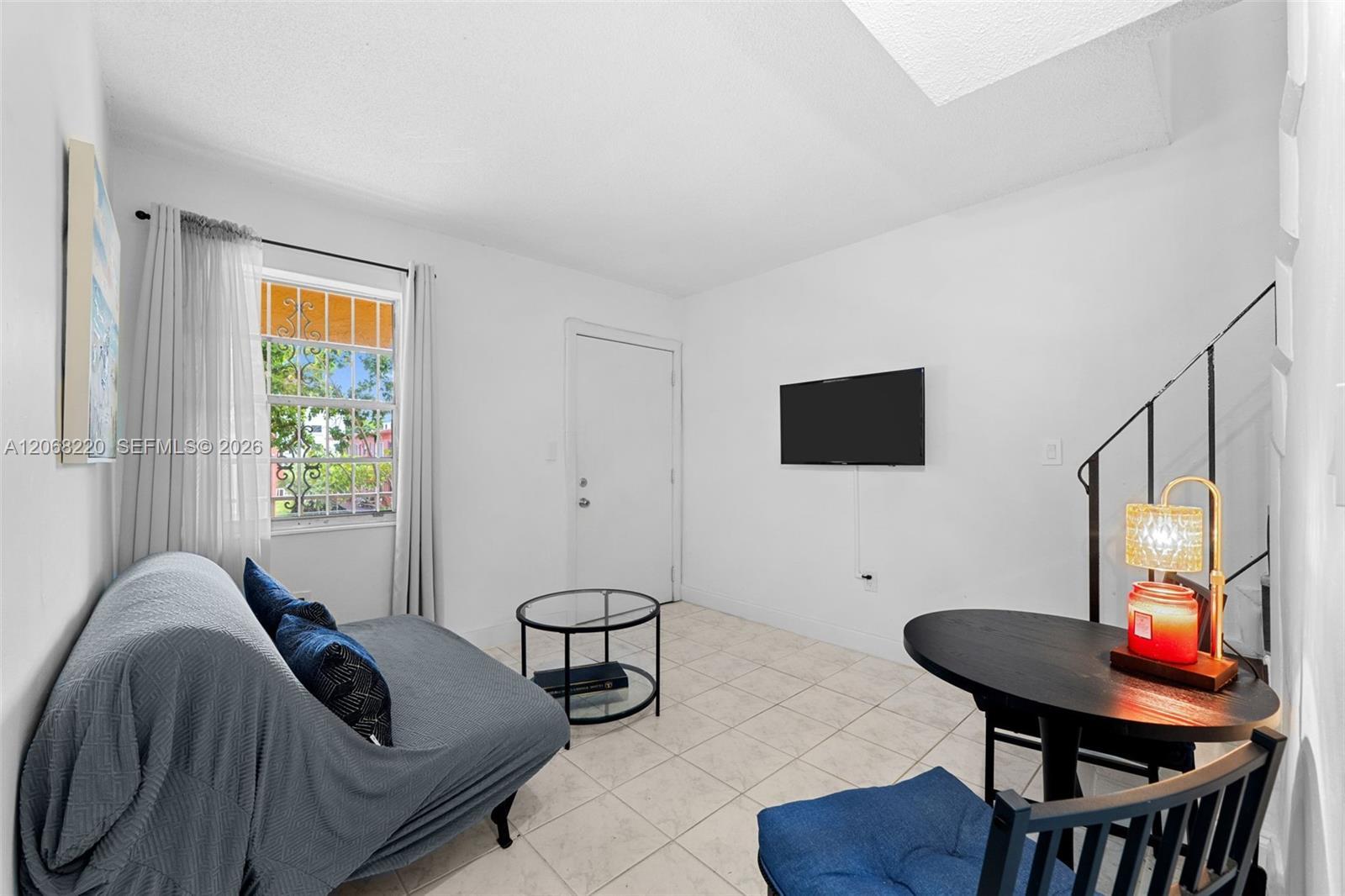 515 SW 3rd St # 6, Miami FL 33130 photo 2