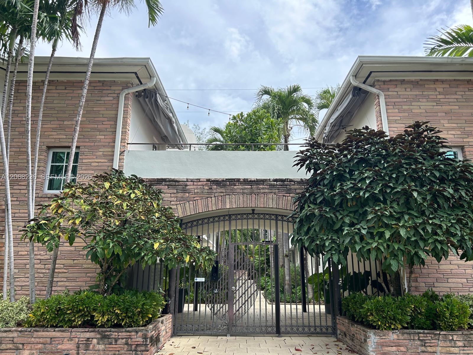 1605 Lenox Ave # 3, Miami Beach FL 33139