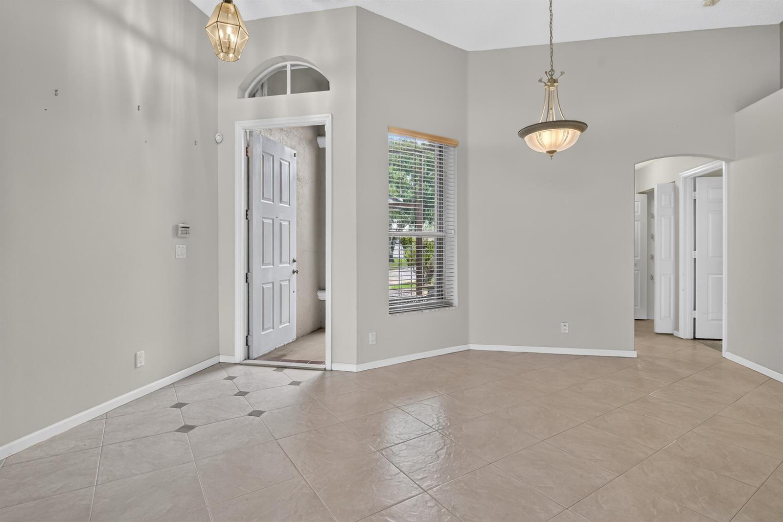 6783 Las Colinas Court, Lake Worth FL 33463 photo 3