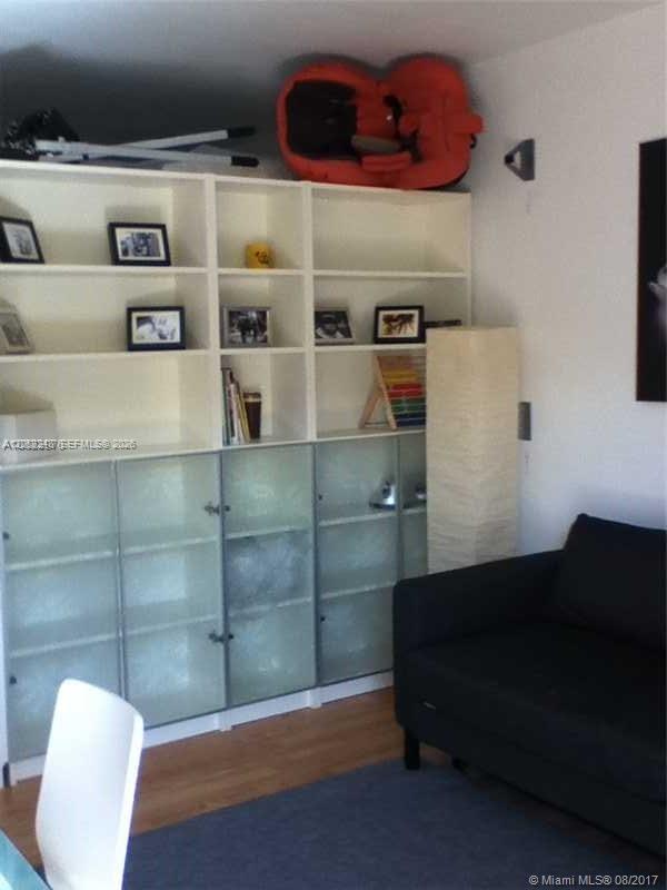 549 Meridian Ave # 10, Miami Beach FL 33139 photo 5