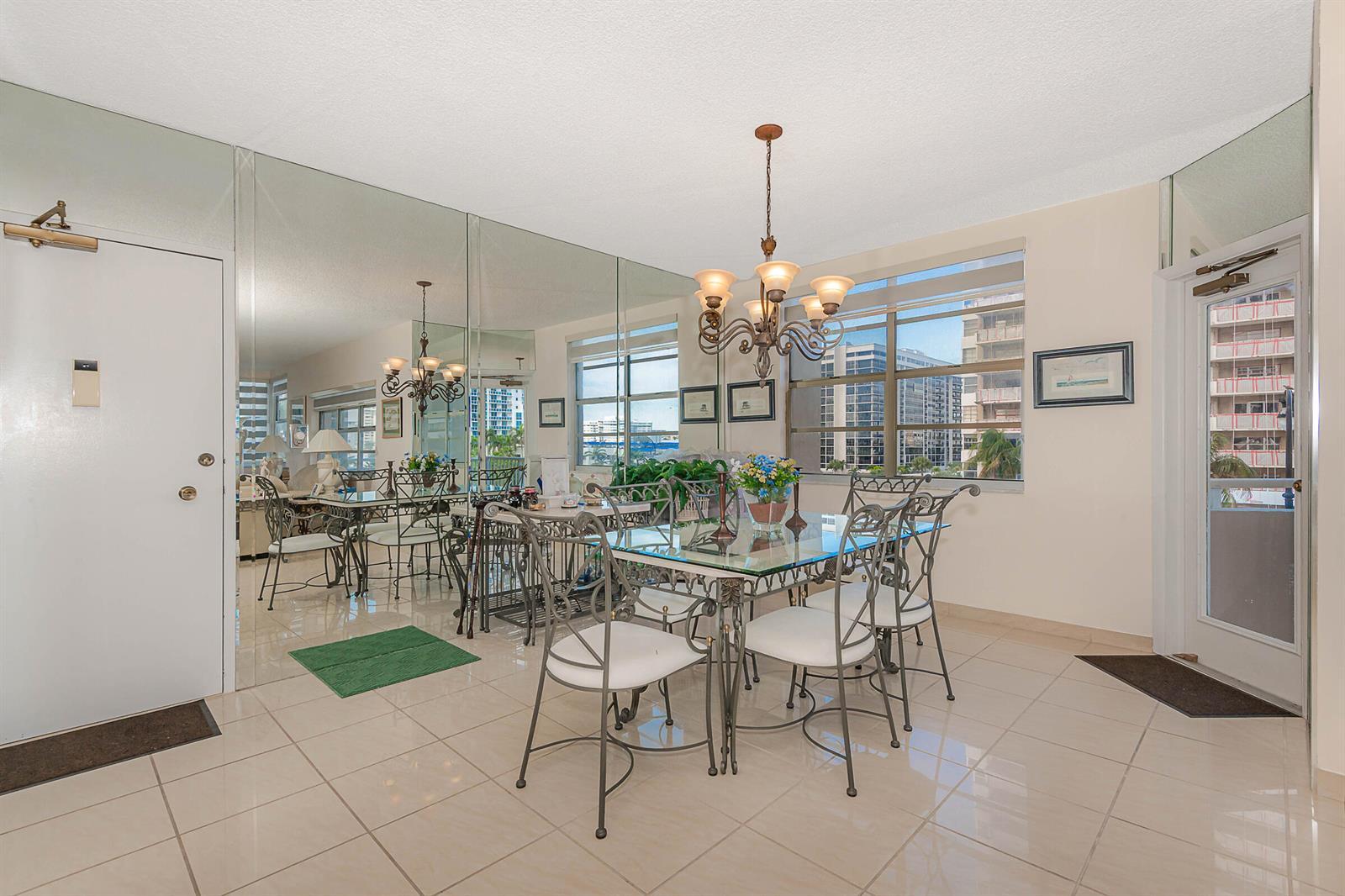 1980 S OCEAN Drive # 3P, Hallandale Beach FL 33009