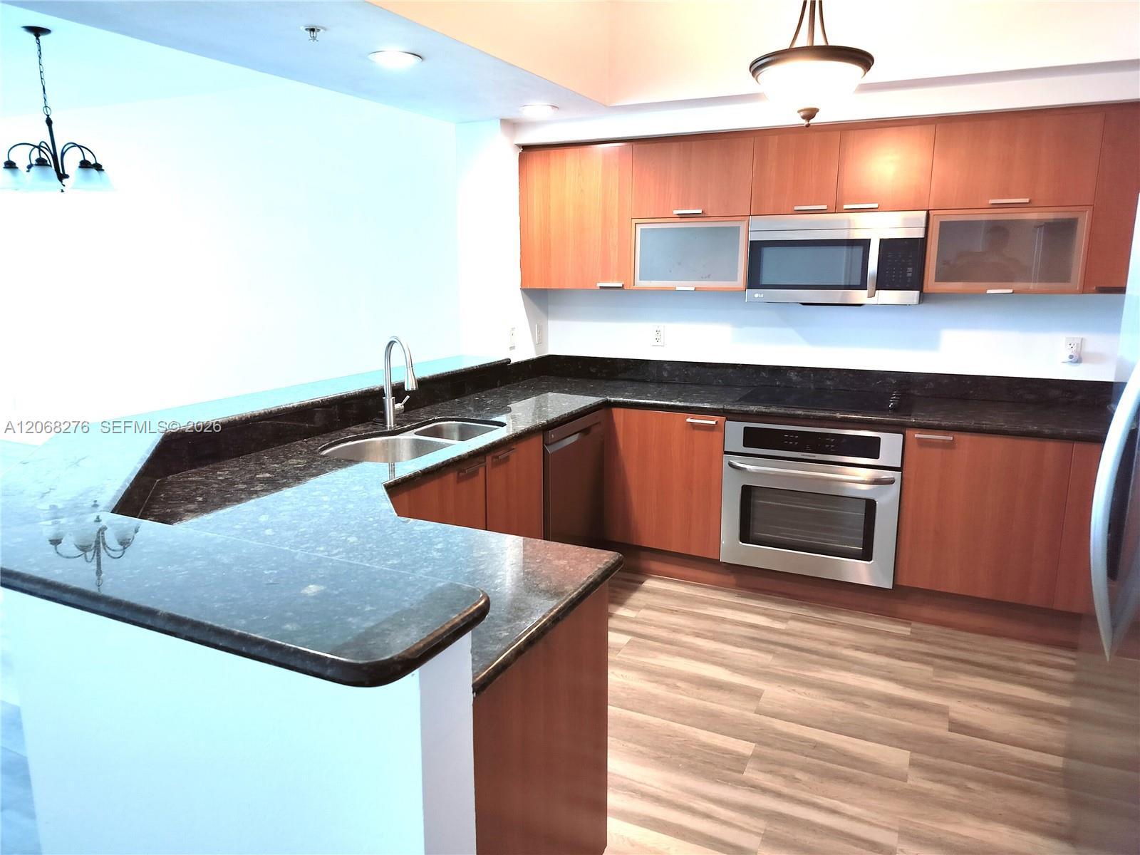 14951 Royal Oaks Ln # 1006, North Miami FL 33181 photo 5