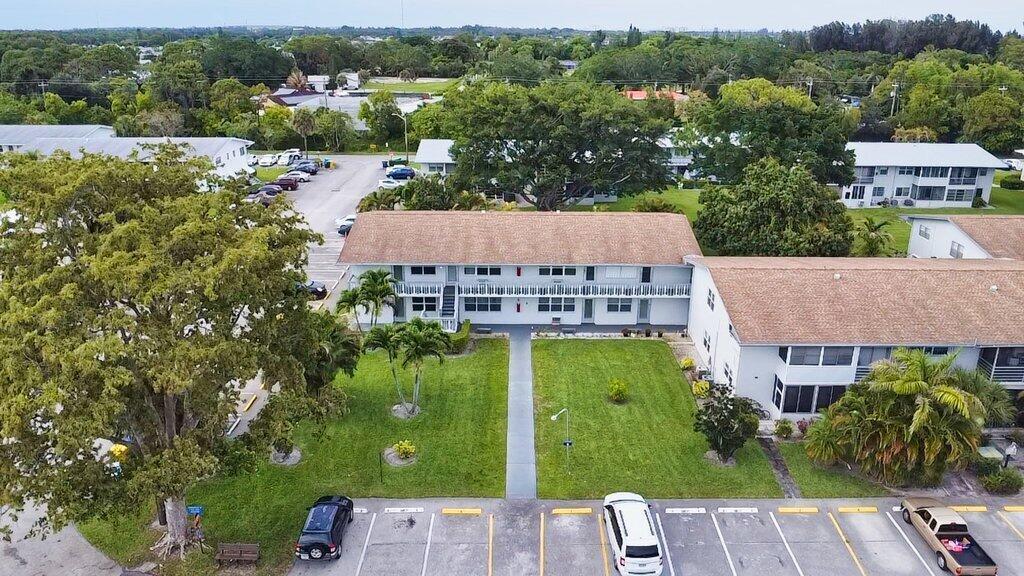 253 Coventry K, West Palm Beach FL 33417 photo 2