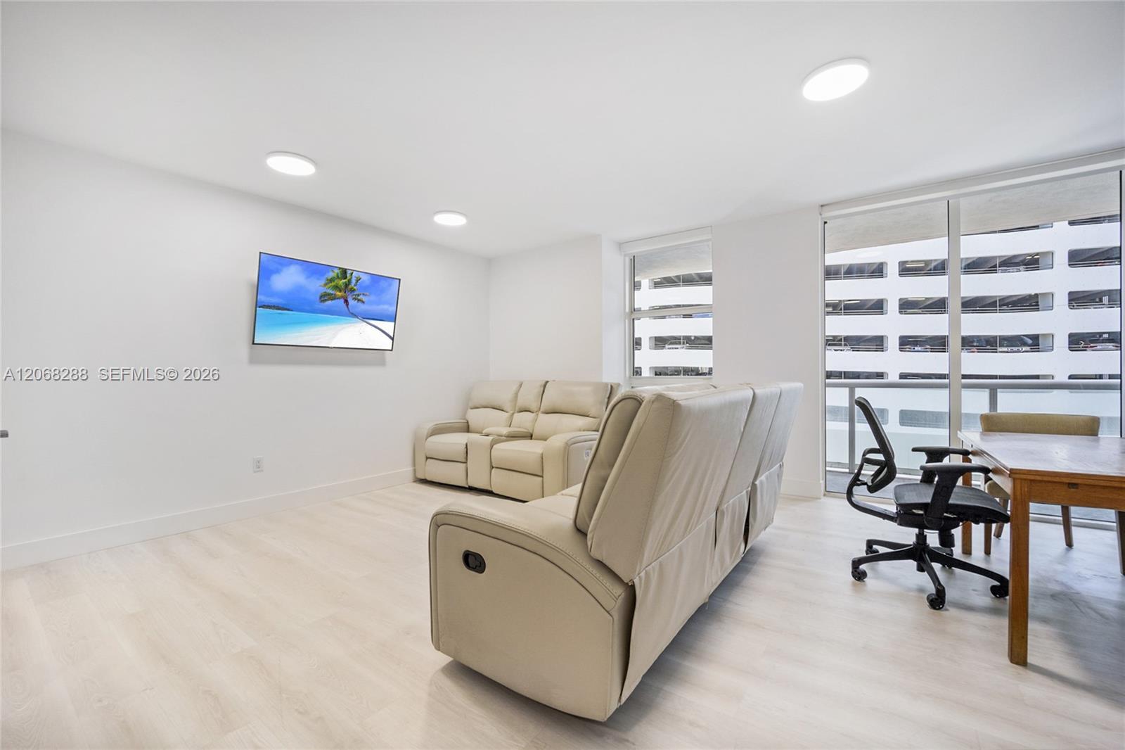 50 Biscayne Blvd # 514, Miami FL 33132 photo 3