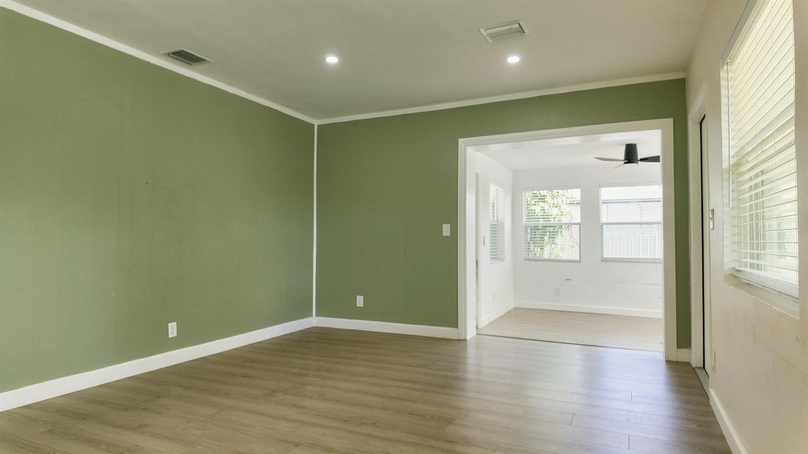 720 S 11th Street, Lantana FL 33462 photo 2