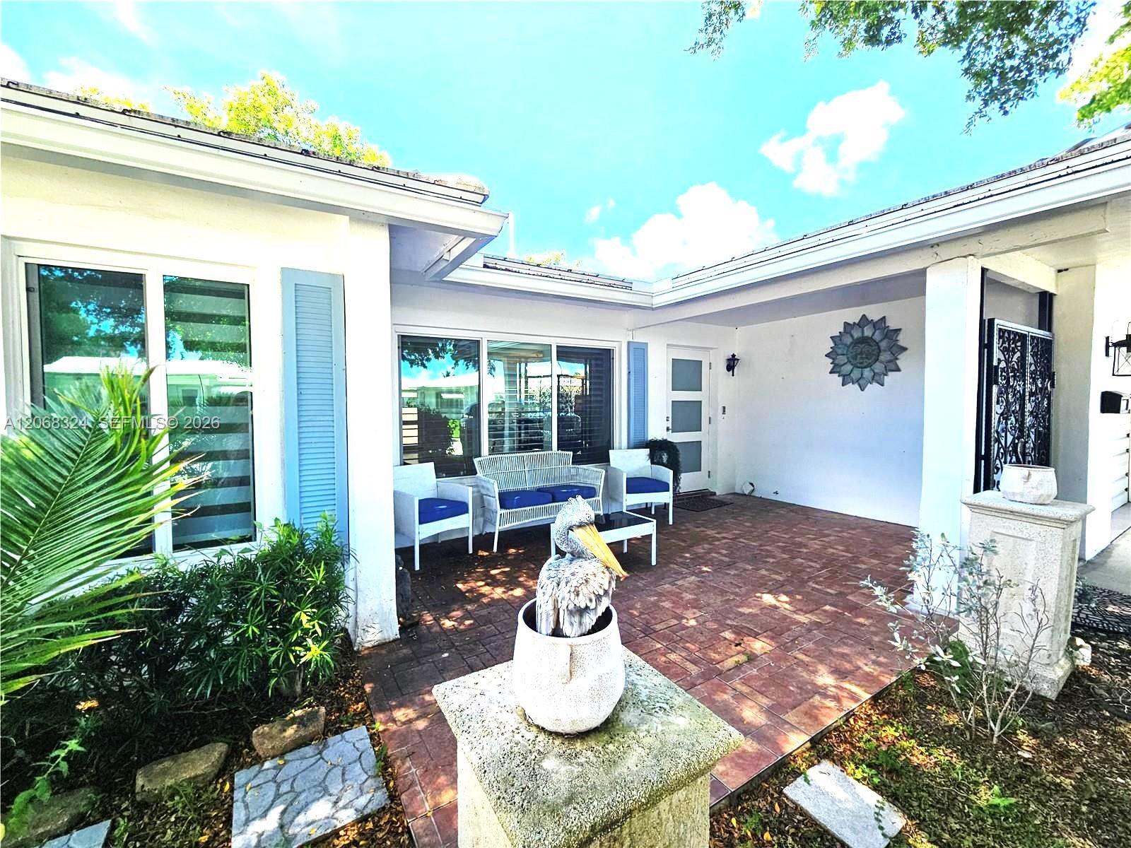 2661 NW 4th Ave, Pompano Beach FL 33064 photo 2