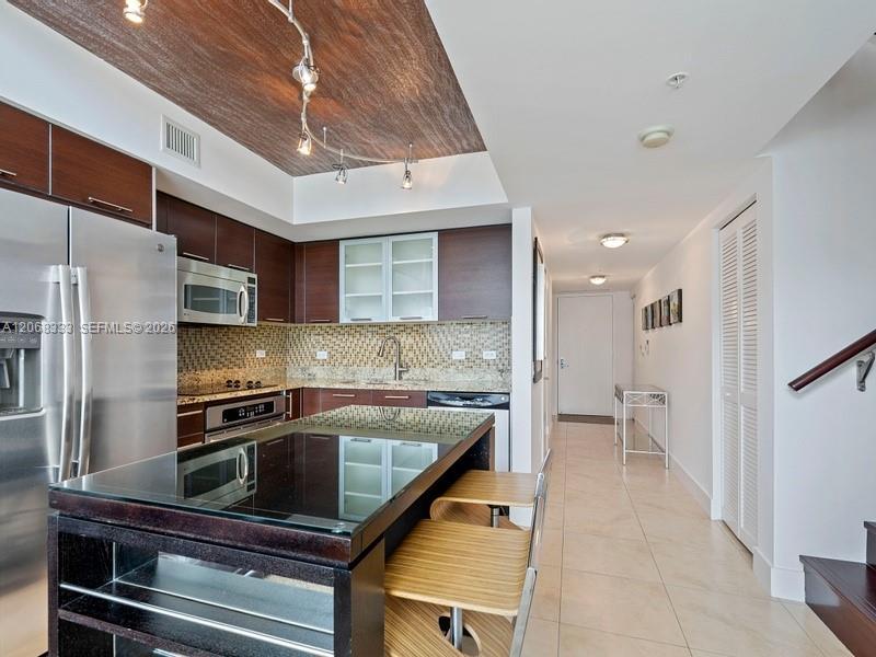 41 SE 5th St # 2310, Miami FL 33131 photo 3