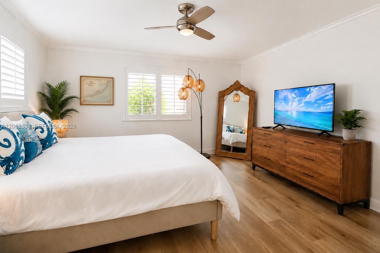 1313 Madison St, Hollywood FL 33019 photo 2