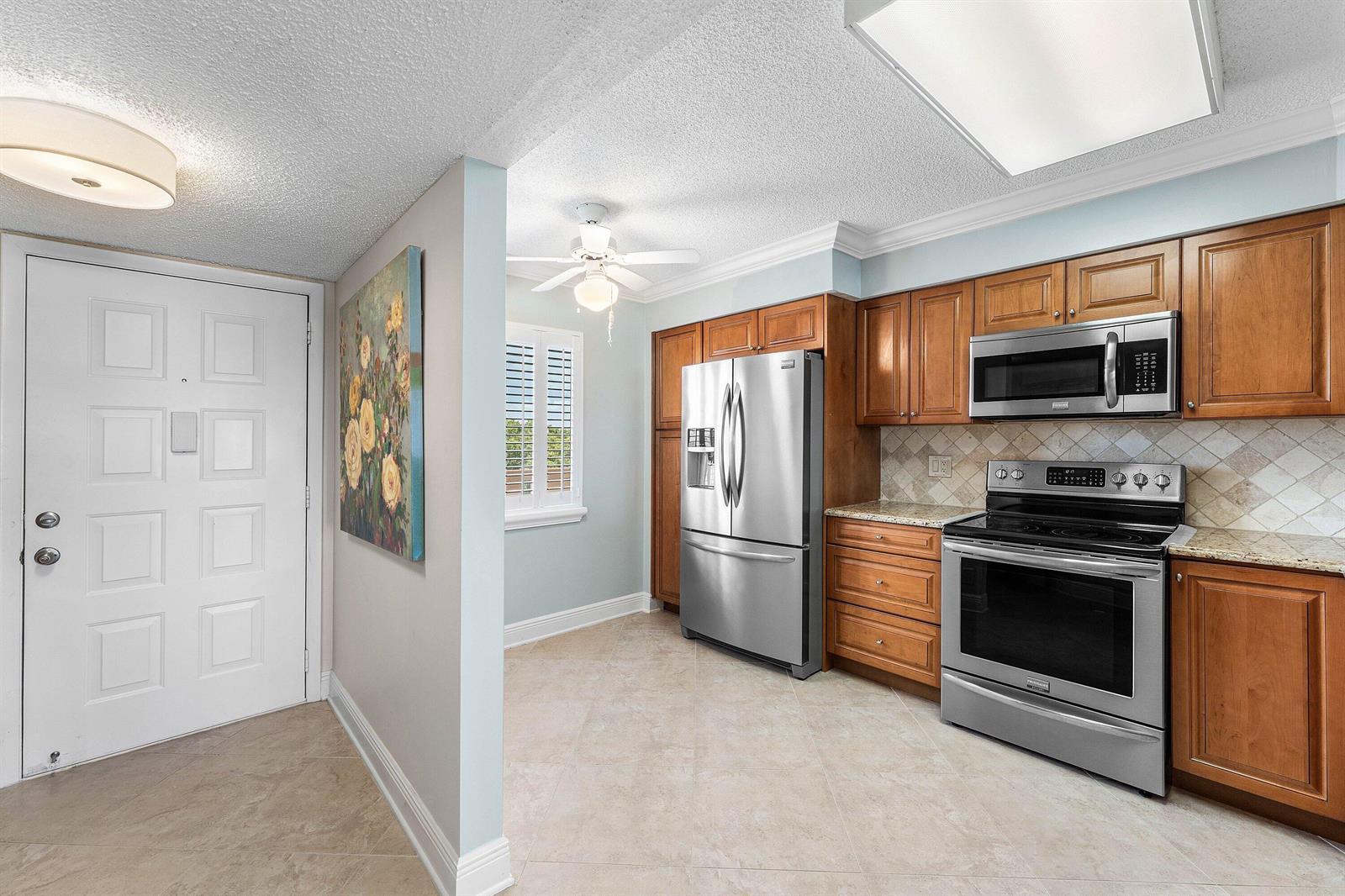 7076 Huntington Lane # 502, Delray Beach FL 33446 photo 3