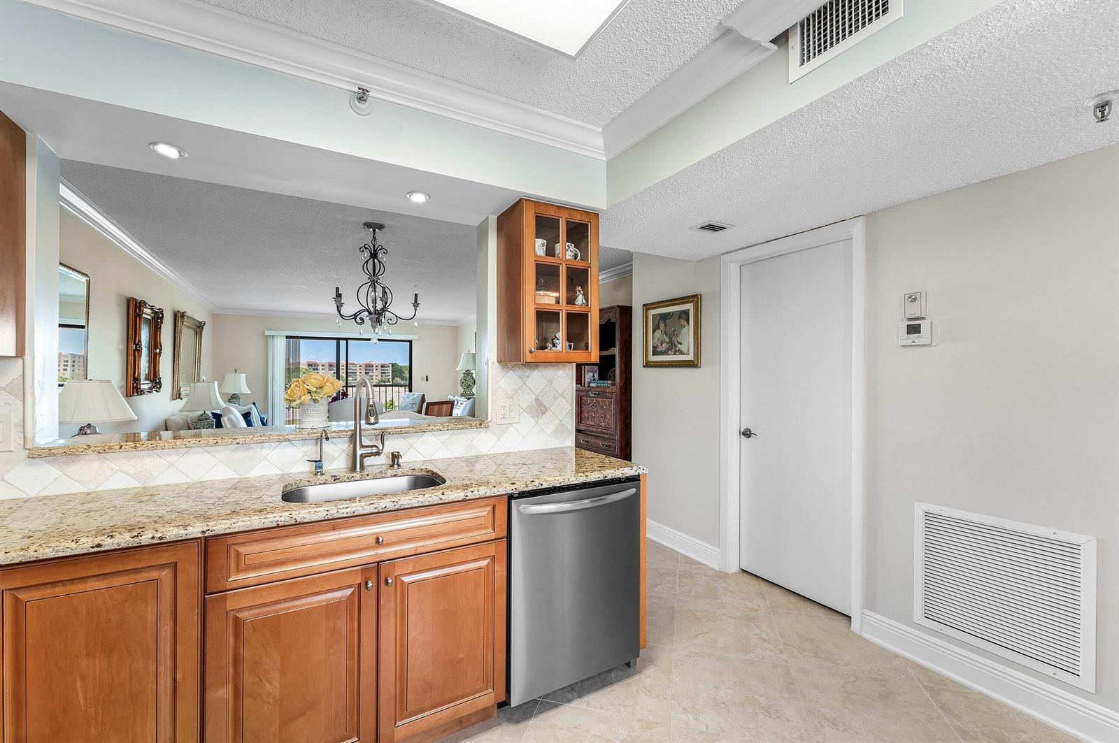 7076 Huntington Lane # 502, Delray Beach FL 33446 photo 5