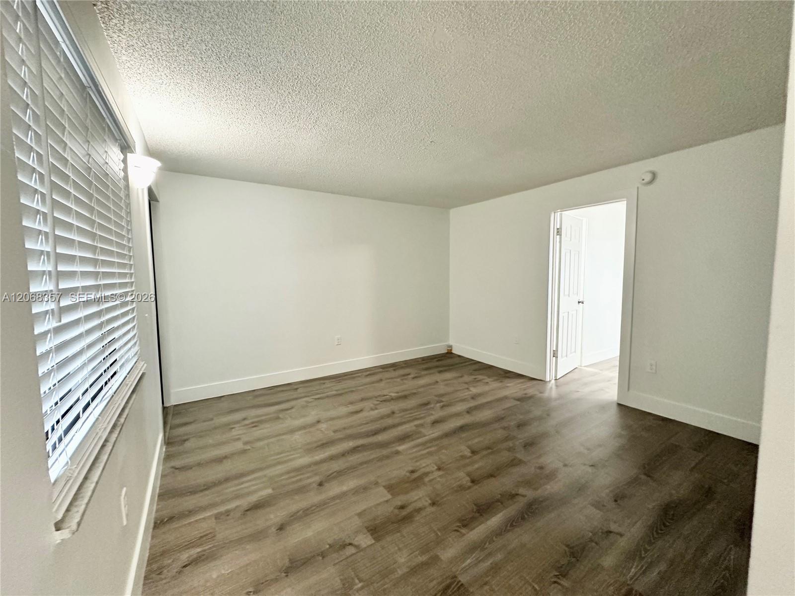 529 SW 4th St # 303, Miami FL 33130 photo 3