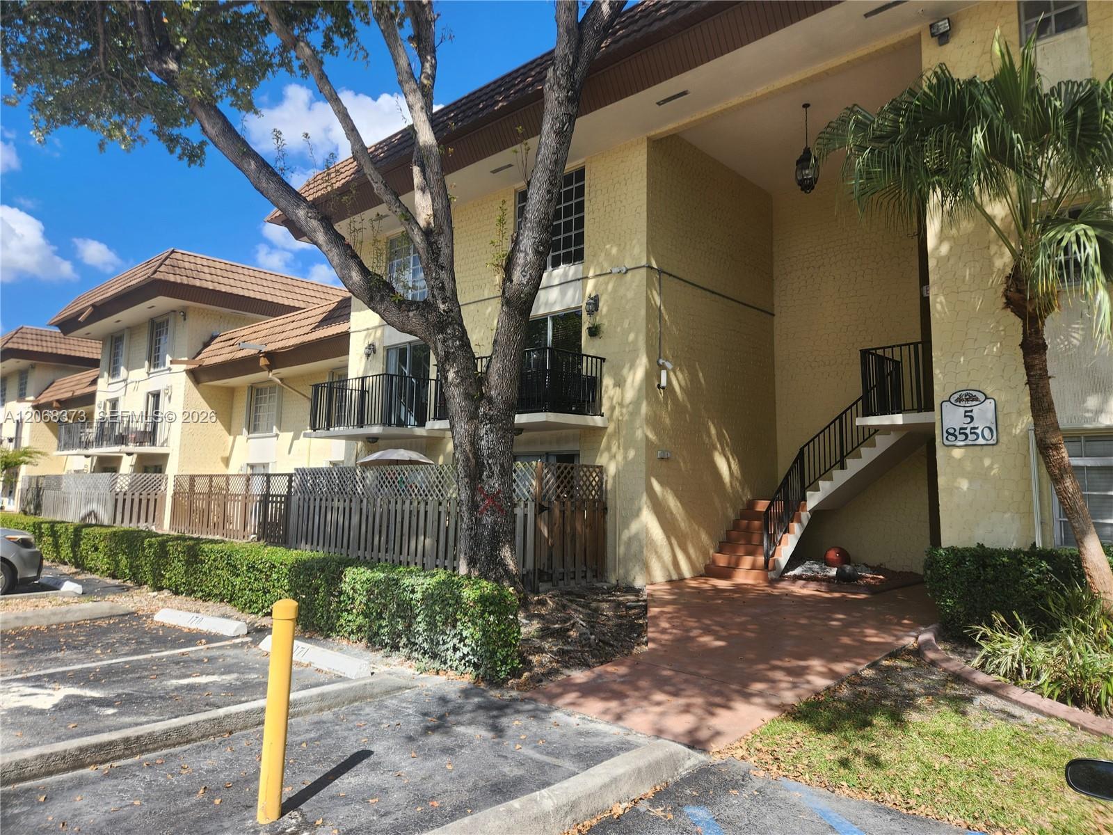 8550 SW 109th Ave # 207, Miami FL 33173 photo 2