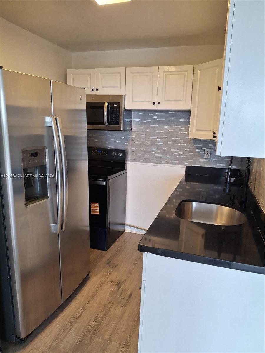 9682 Fontainebleau Blvd # 603, Miami FL 33172 photo 3