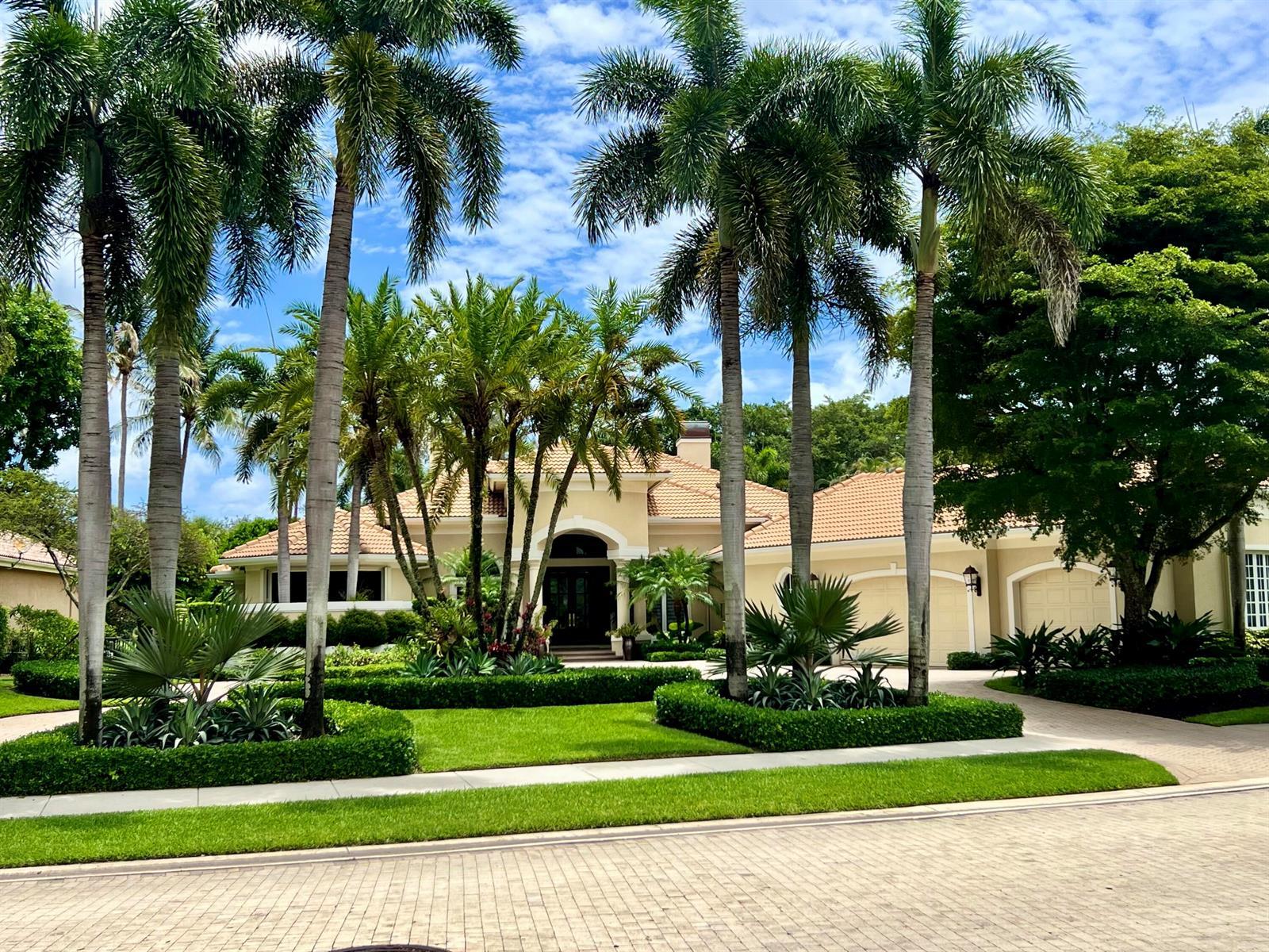 216 Grand Pointe Drive, Palm Beach Gardens FL 33418