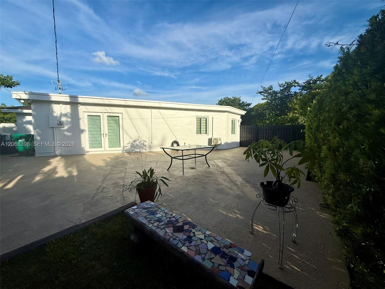 Miami, FL 33165 photo 2