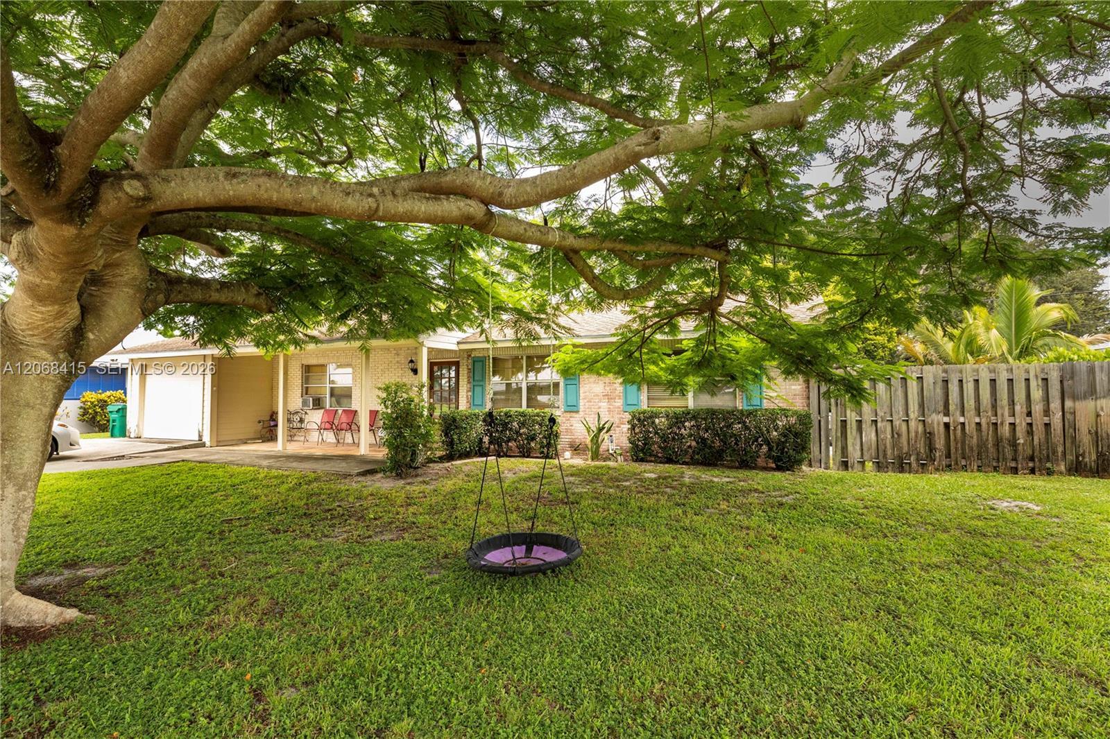 566 N Dover Rd, Tequesta FL 33469
