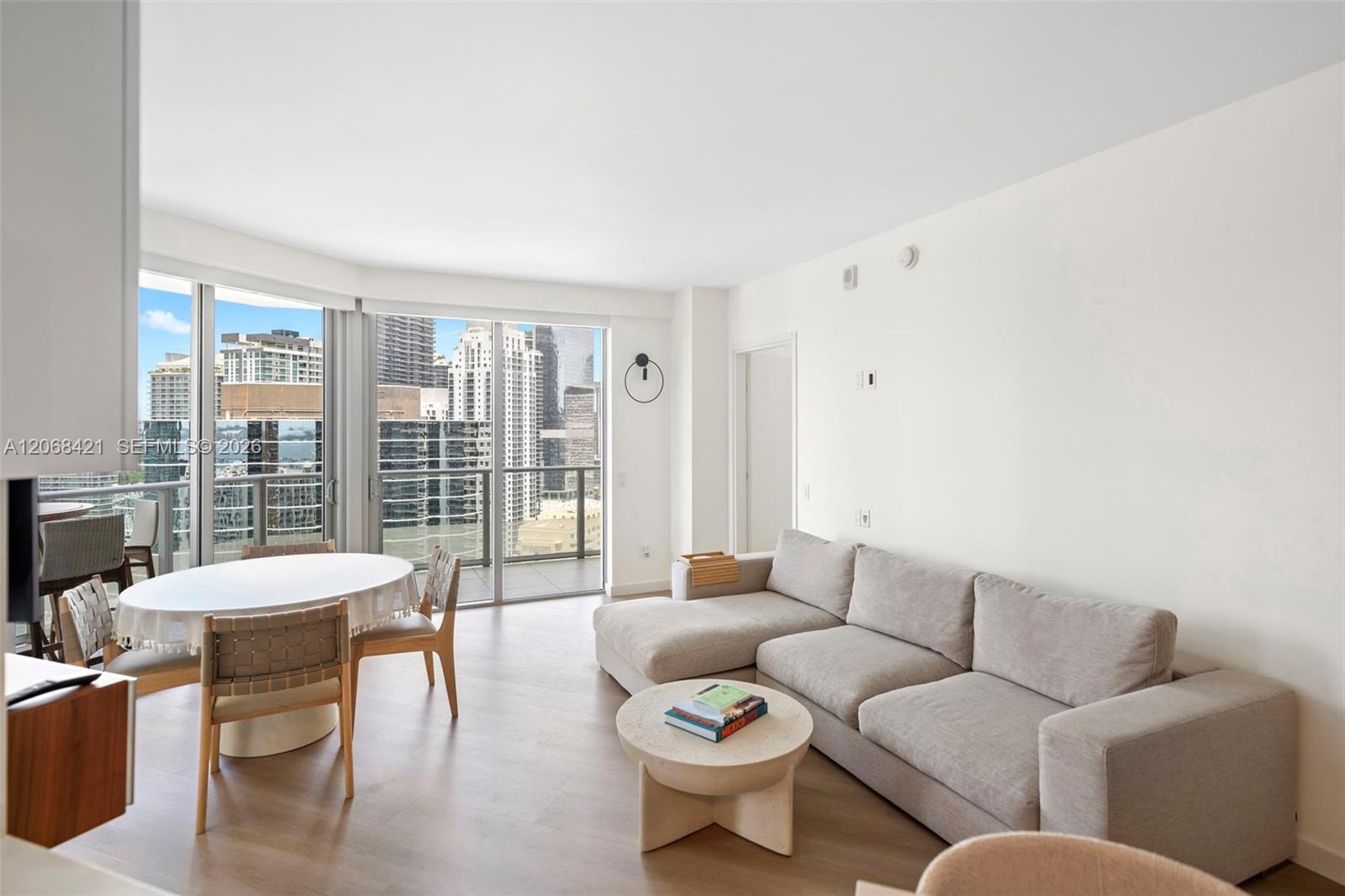1300 Brickell Bay Dr # 3501, Miami FL 33131 photo 2
