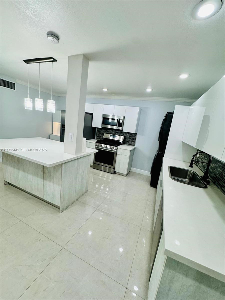 6812 Brookline Dr # 6812, Hialeah FL 33015 photo 4