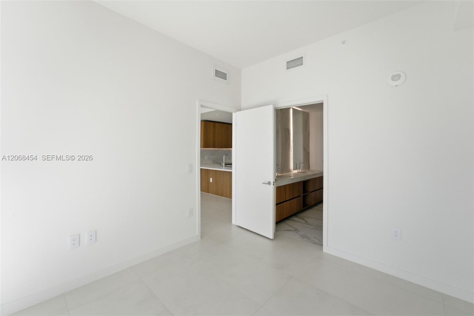 1400 Biscayne Blvd. # 3004, Miami FL 33132 photo 4