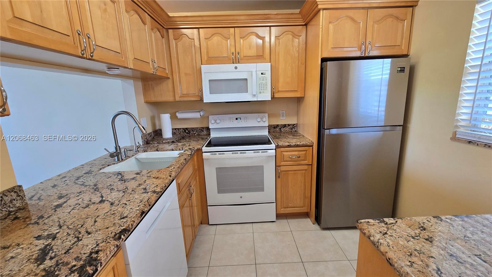 9230 Lagoon Pl # 310, Davie FL 33324 photo 4