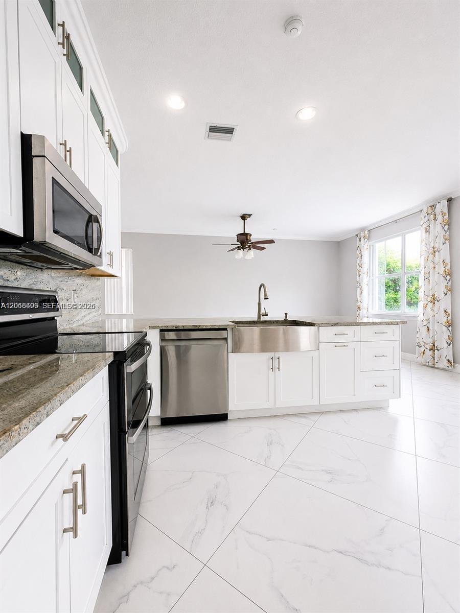 963 Falling Water Rd, Weston FL 33326 photo 3