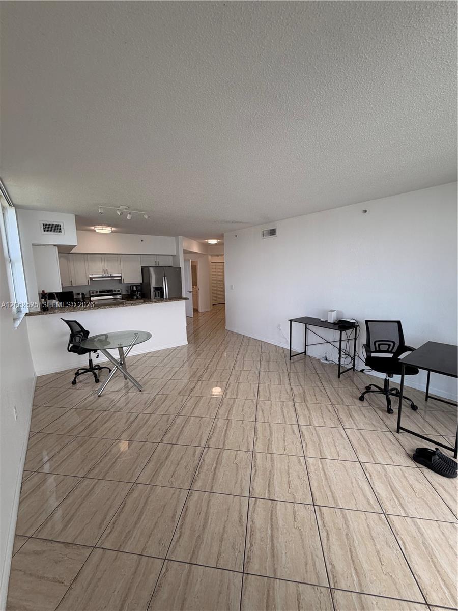 5077 NW 7th St # 1501, Miami FL 33126 photo 2