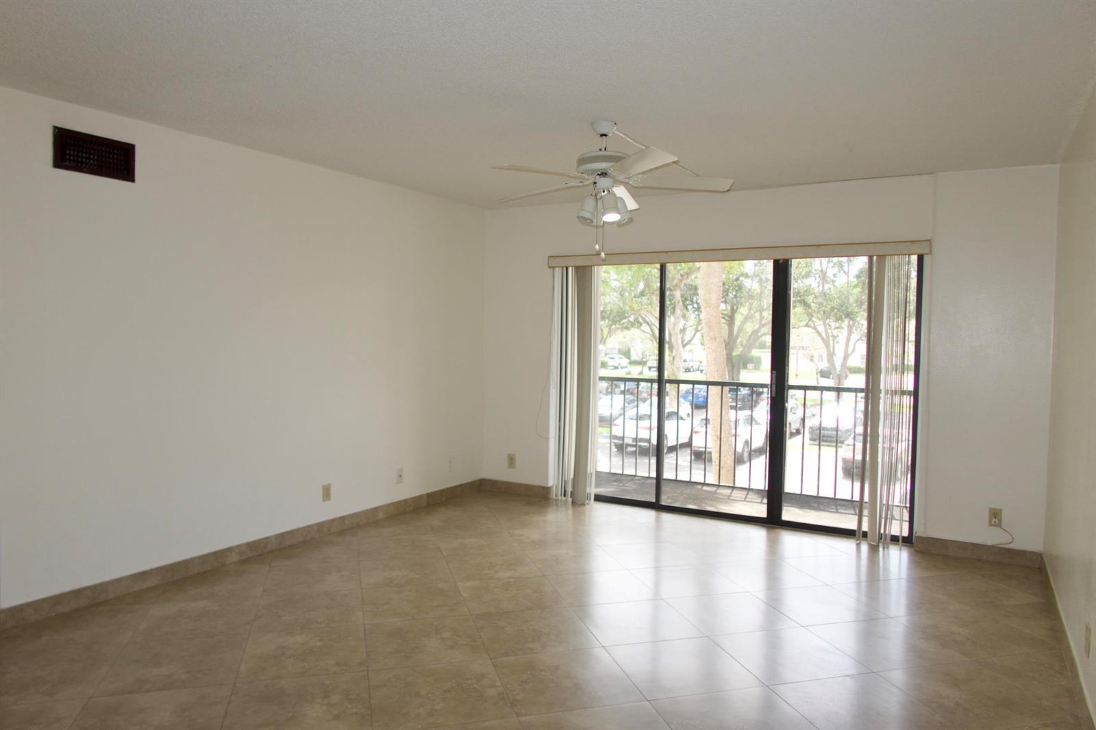 208 FOXTAIL Drive # D2, FL 33415 photo 4