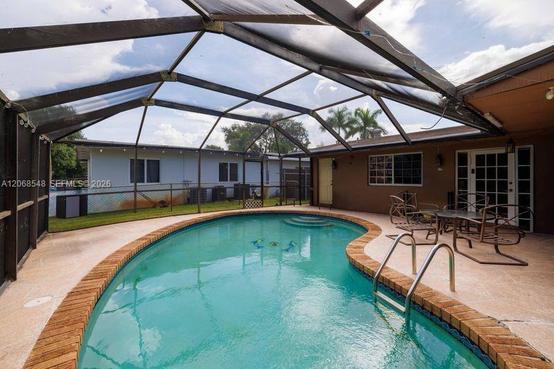 2160 NW 91st Ter, Pembroke Pines FL 33024 photo 3