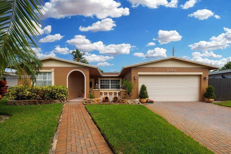 2160 NW 91st Ter, Pembroke Pines FL 33024