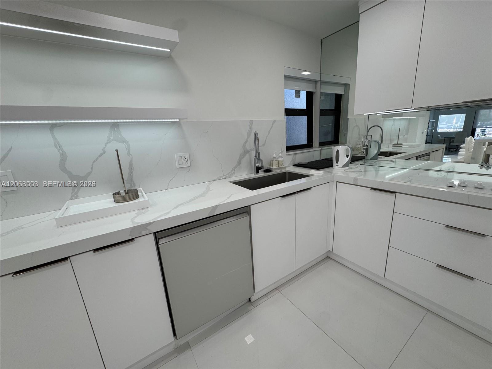 336 Poinciana Dr # 1008, Sunny Isles Beach FL 33160 photo 5