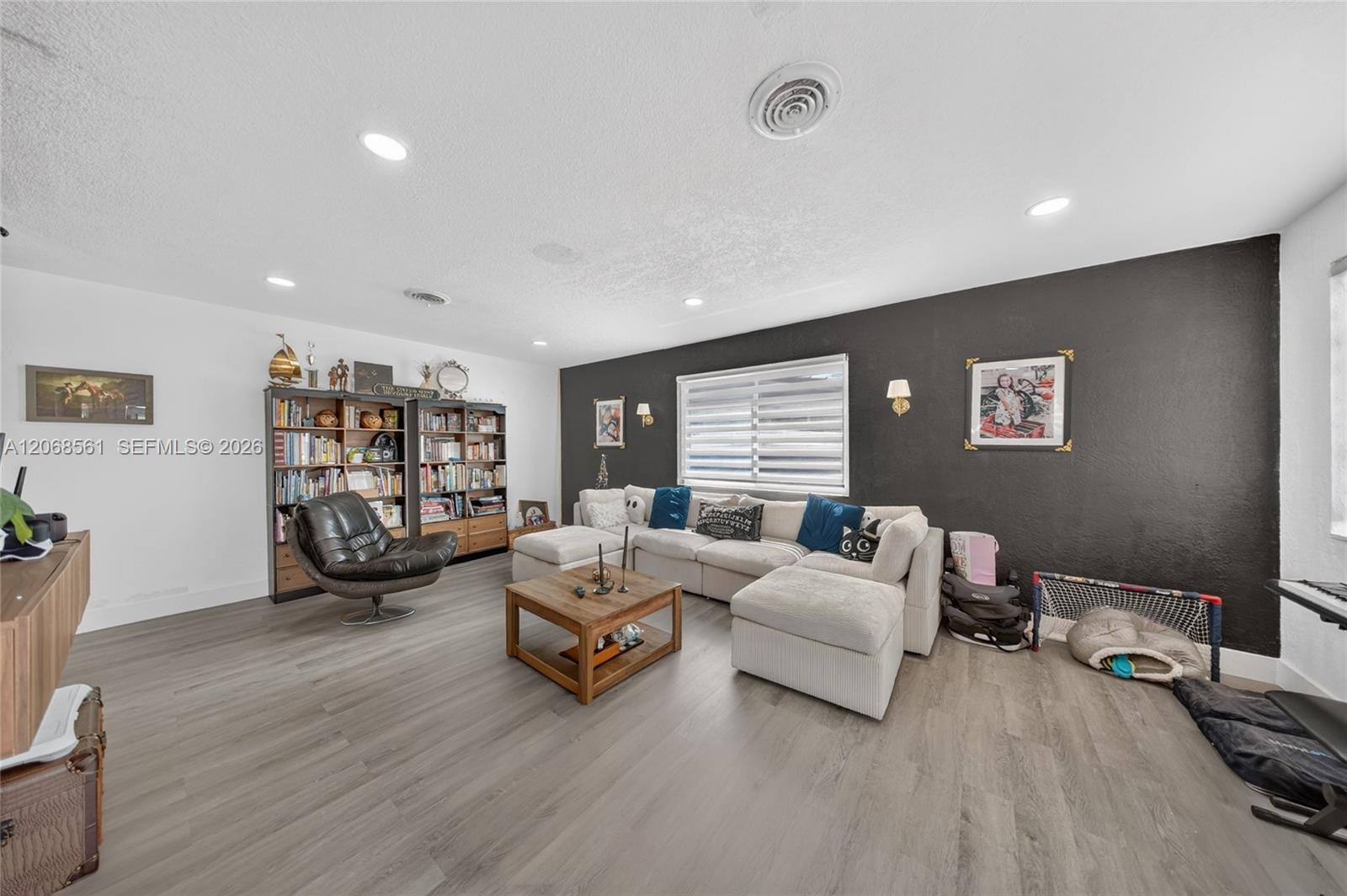 1700 W 64th St, Hialeah FL 33012 photo 5