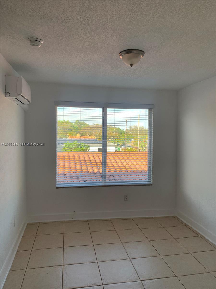 712 SW 56 AV # 8B, Coral Gables FL 33134 photo 2