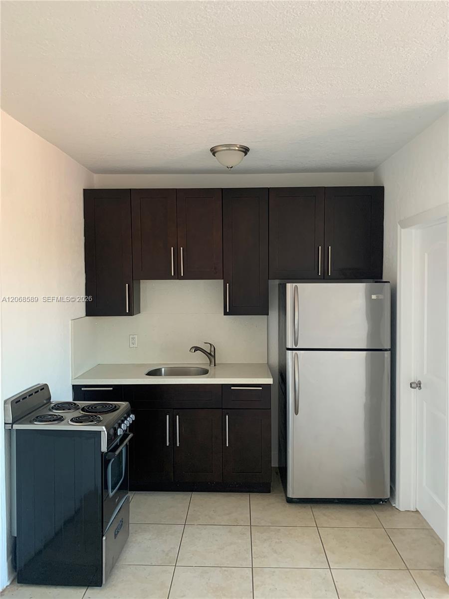 712 SW 56 AV # 8B, Coral Gables FL 33134 photo 3