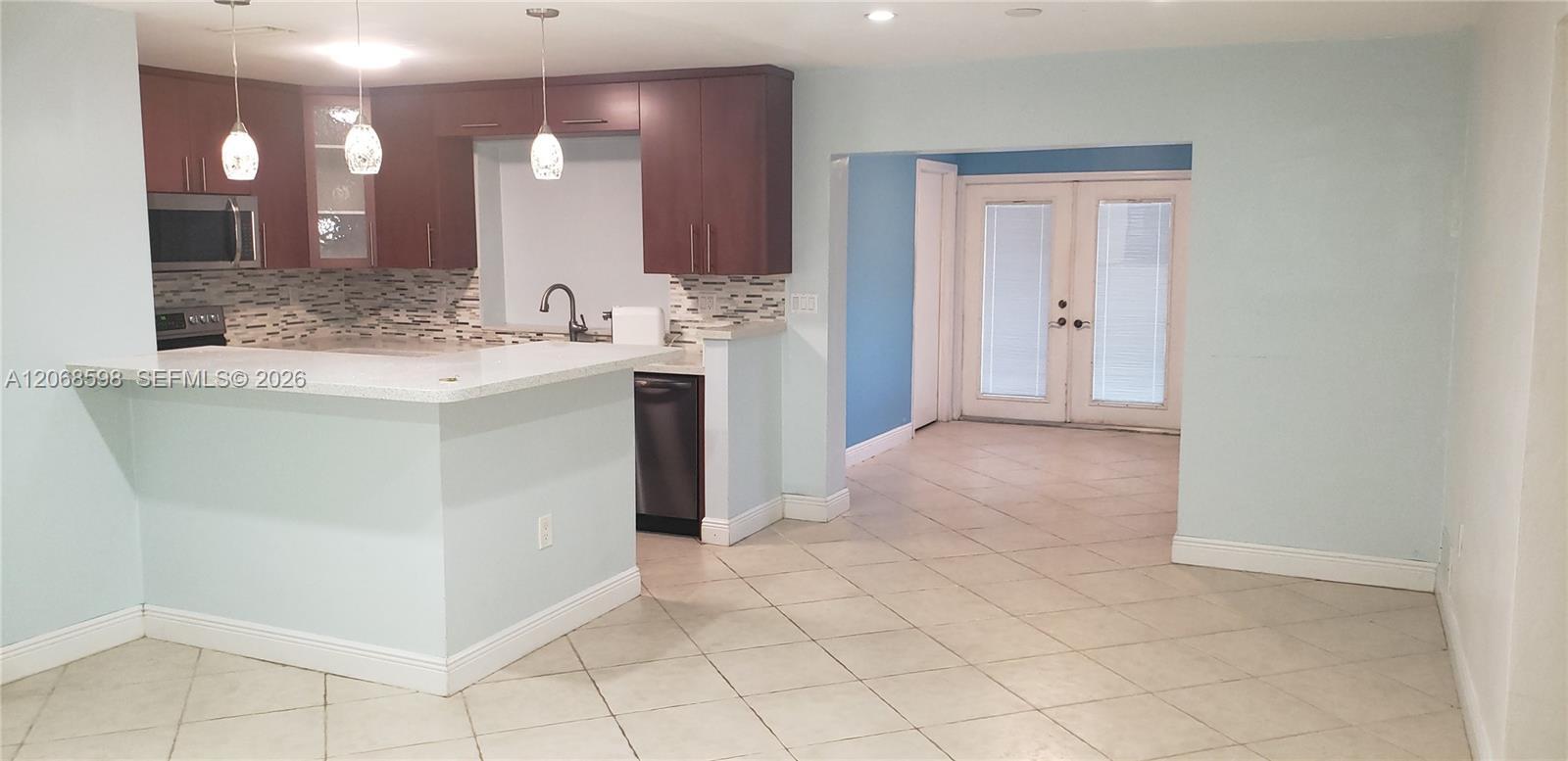 8351 Johnson St, Pembroke Pines FL 33024 photo 4