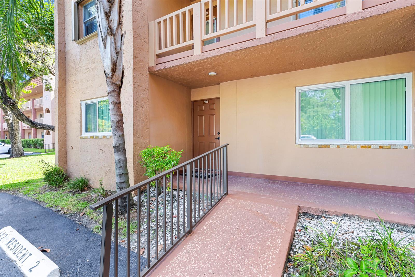 9861 Sunrise Lakes Boulevard # 101, Sunrise FL 33322 photo 2