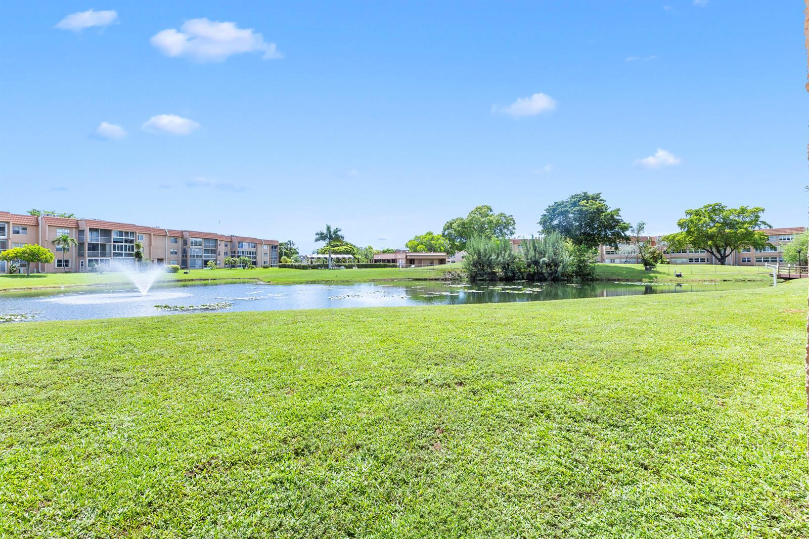 9861 Sunrise Lakes Boulevard # 101, Sunrise FL 33322 photo 3