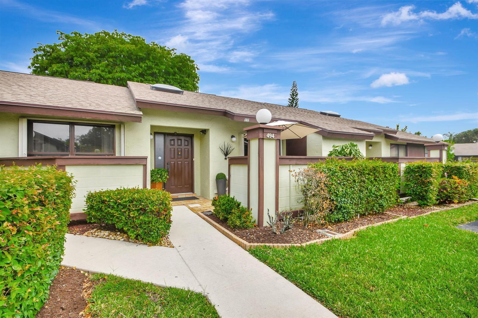 494 Iron Forge Court, Royal Palm Beach FL 33411 photo 2