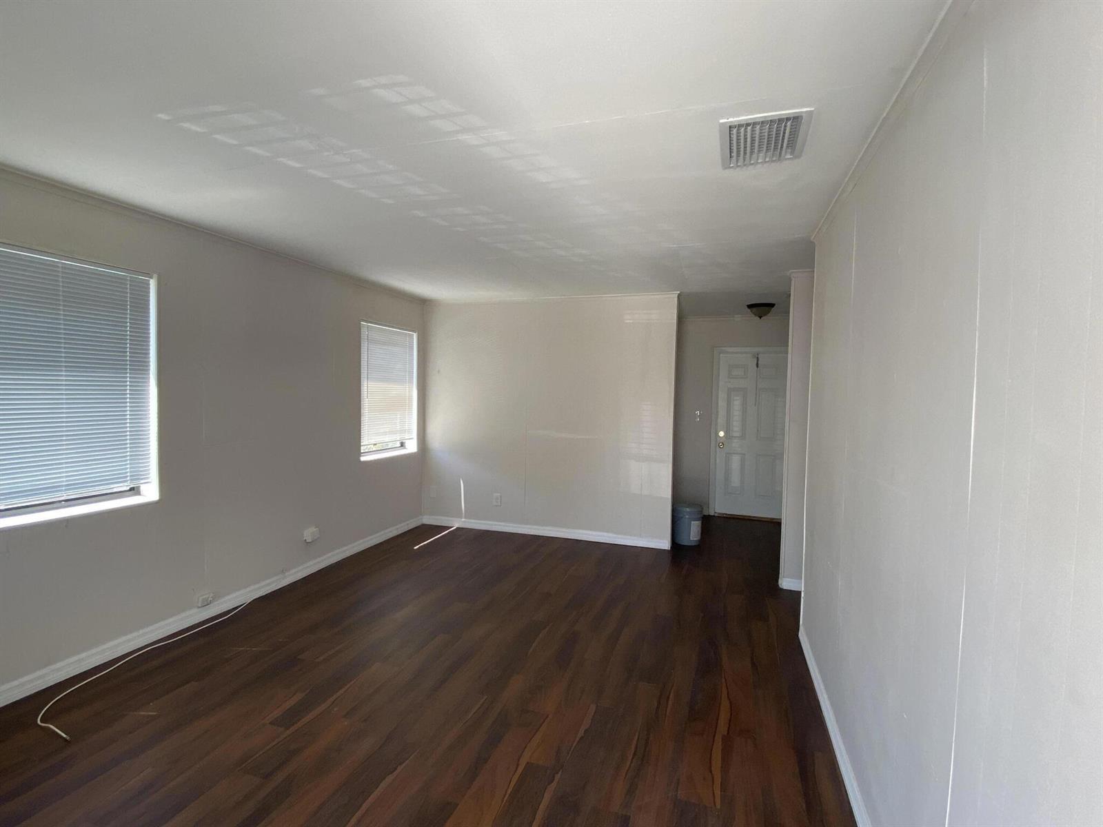 816 W 4TH Street, Riviera Beach FL 33404 photo 3