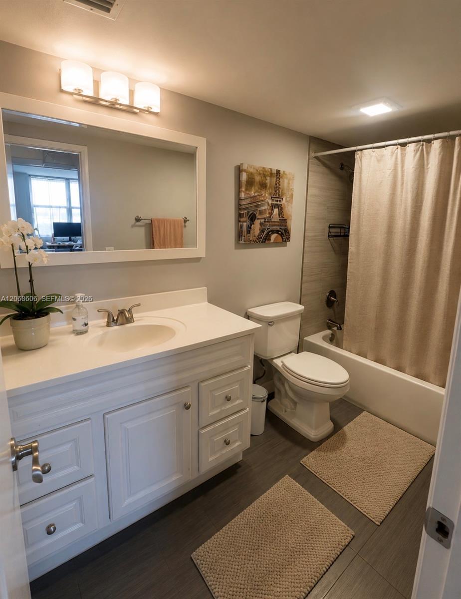 105 Lake Emerald Dr # 503, Oakland Park FL 33309 photo 5