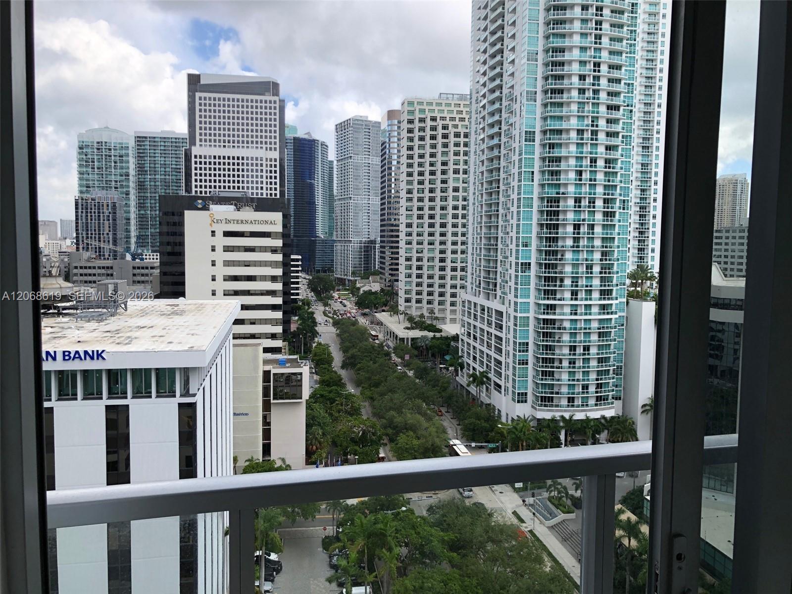 1060 BRICKELL AVE # 1501, Miami FL 33131 photo 2
