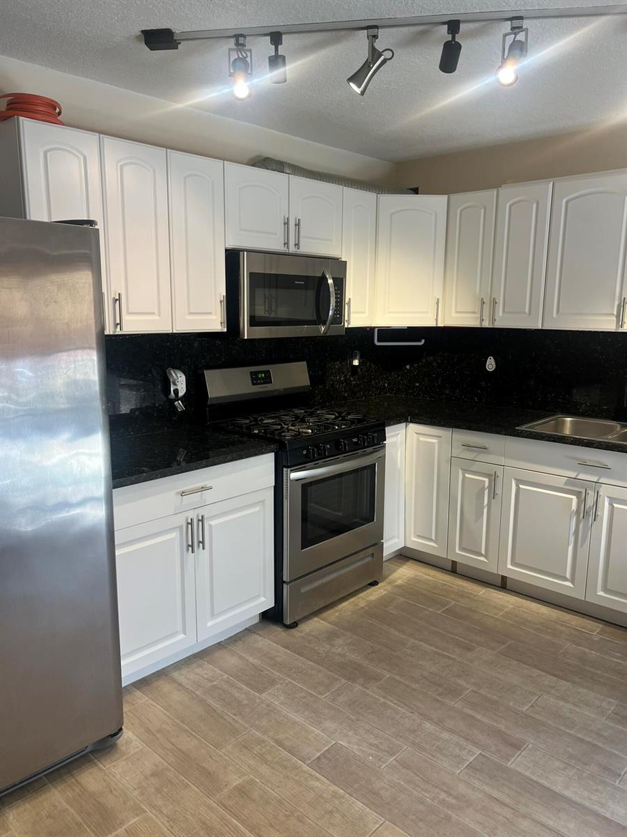2318 Waterside Drive, Lake Worth FL 33461 photo 5